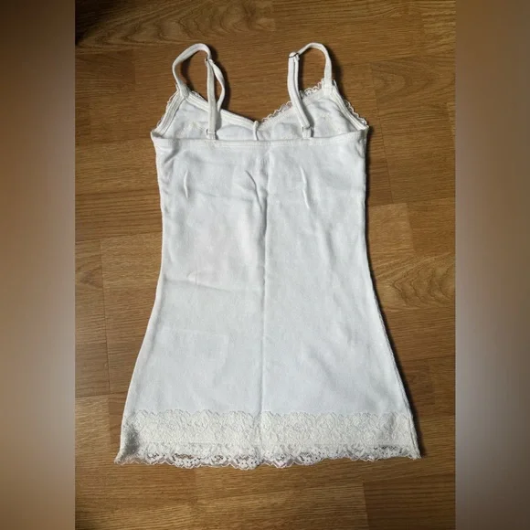 Hollister Gray and White Lace Camisole 2 Piece Set - Picture 6 of 8